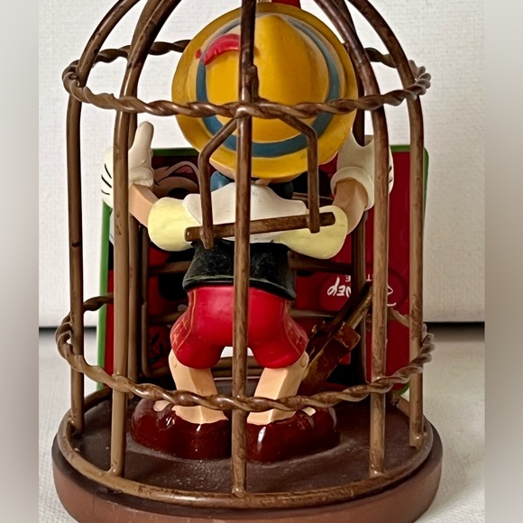 NWT Disney Store 2013 Pinocchio Caged Sketchbook Ornament - Picture 3 of 8